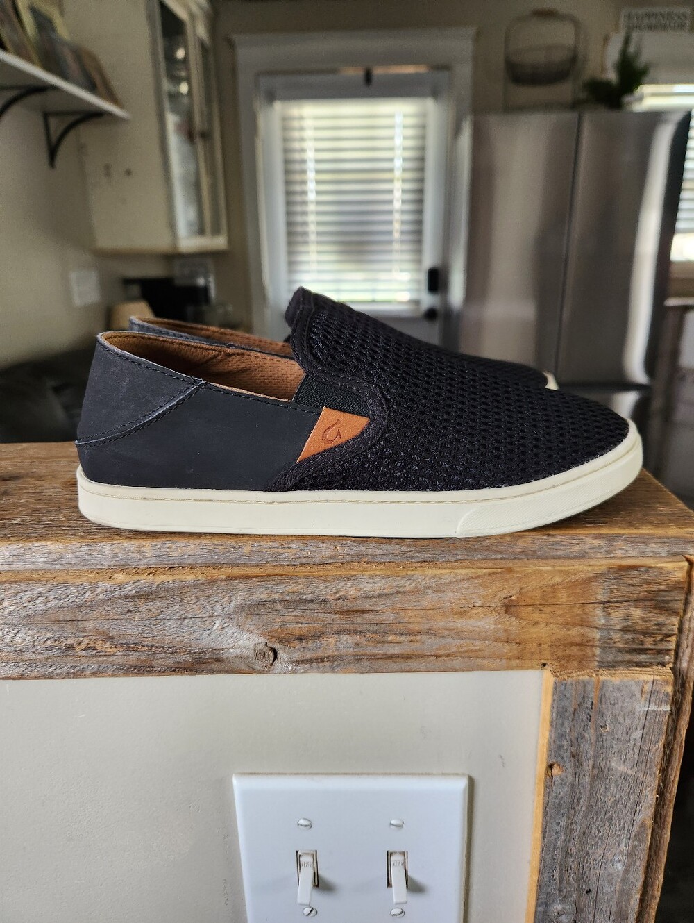 OluKai Women's Pehuea Slip-On Sneakers 6.5